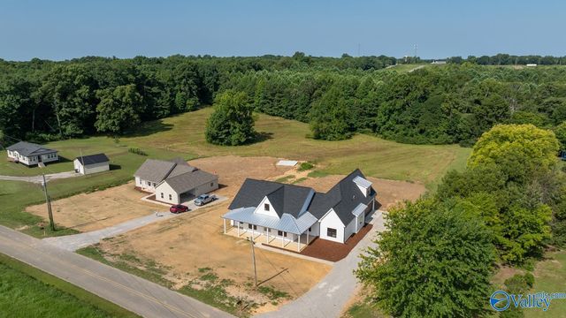 220 Prince Circle, Laceys Spring, AL 35754