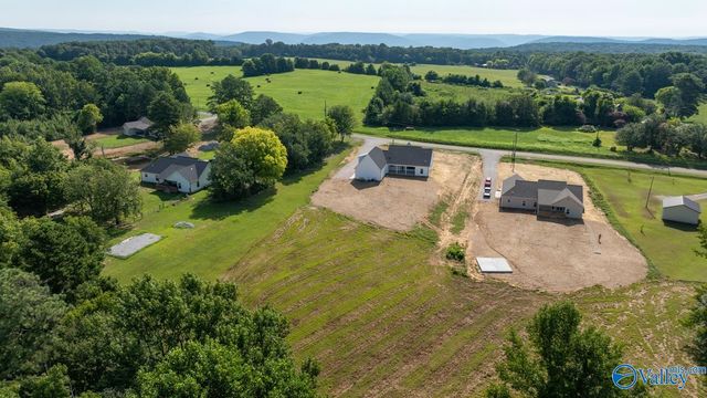 220 Prince Circle, Laceys Spring, AL 35754