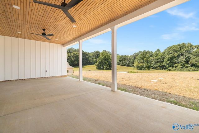 220 Prince Circle, Laceys Spring, AL 35754