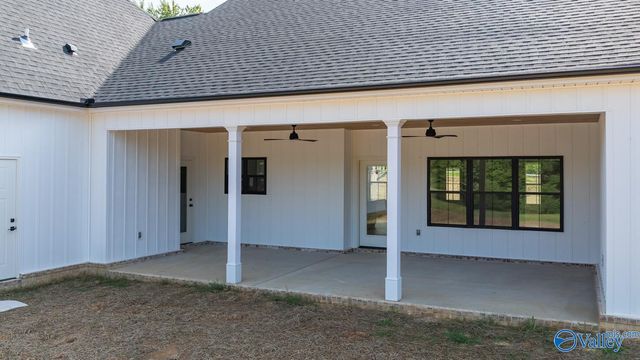 220 Prince Circle, Laceys Spring, AL 35754