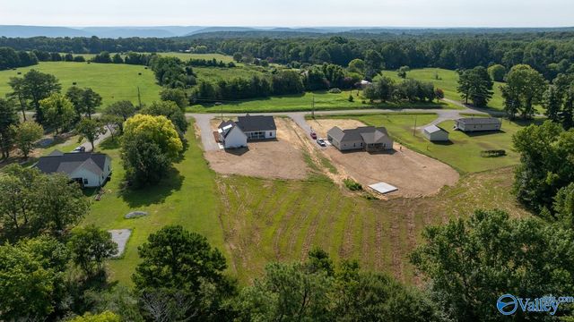 220 Prince Circle, Laceys Spring, AL 35754