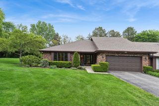 707 Chelsey Court 707, Gurnee, IL 60031