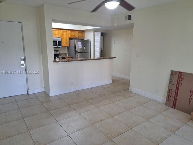 5612 Rock Island Rd 156, Tamarac, FL 33319
