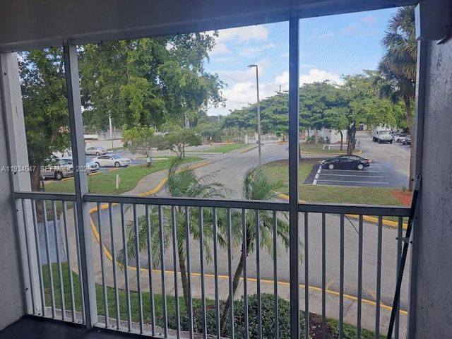 5612 Rock Island Rd 156, Tamarac, FL 33319