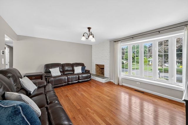 53 Cecile St, Agawam, MA 01001