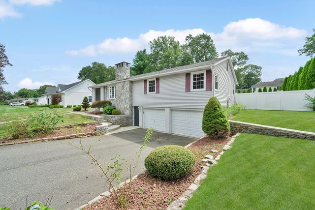 53 Cecile St, Agawam, MA 01001