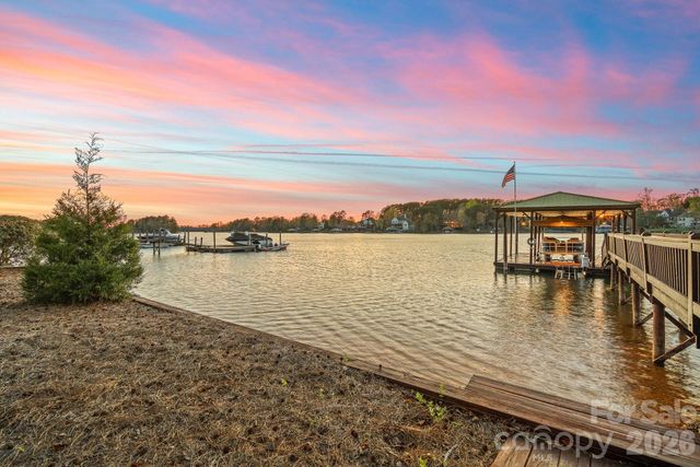 124 Hunter Spring Lane, Mooresville, NC 28117