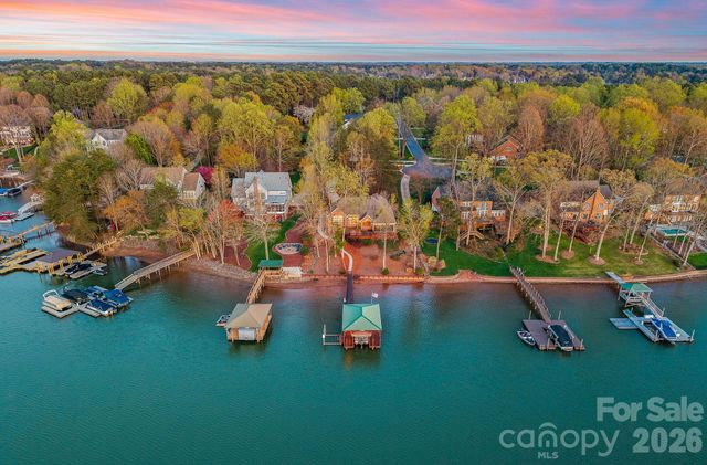 124 Hunter Spring Lane, Mooresville, NC 28117