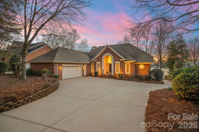 124 Hunter Spring Lane, Mooresville, NC 28117