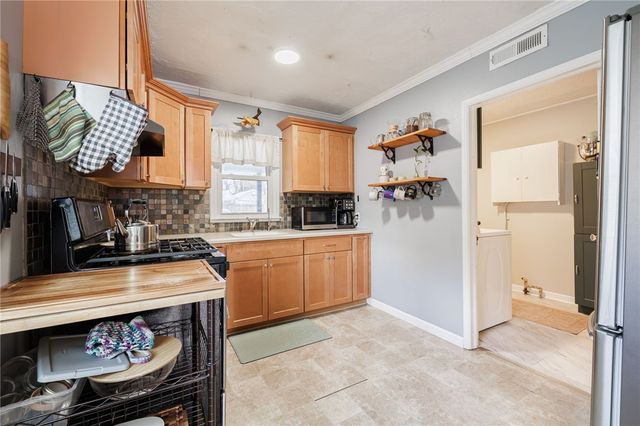 44 Dorking Road, Brighton, NY 14610