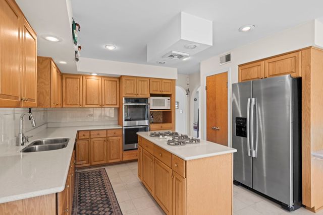9405 Natchez Avenue, Morton Grove, IL 60053