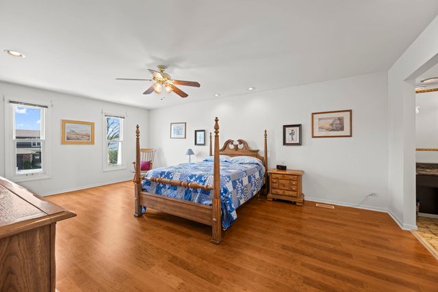 9405 Natchez Avenue, Morton Grove, IL 60053