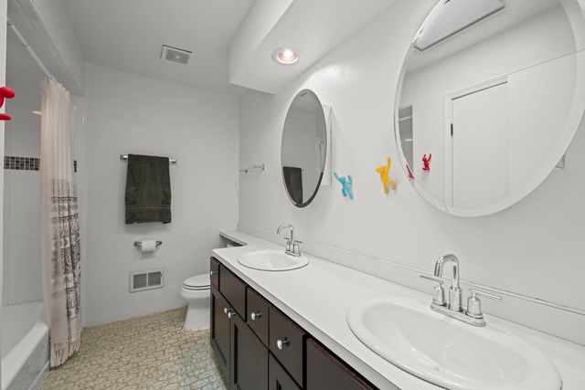 9405 Natchez Avenue, Morton Grove, IL 60053