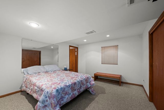 9405 Natchez Avenue, Morton Grove, IL 60053