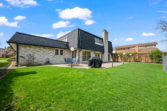 9405 Natchez Avenue, Morton Grove, IL 60053