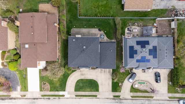9405 Natchez Avenue, Morton Grove, IL 60053