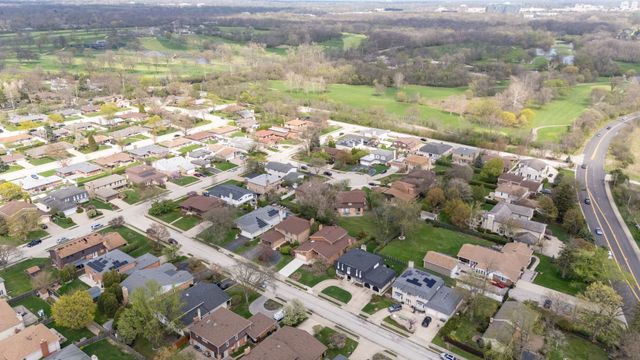 9405 Natchez Avenue, Morton Grove, IL 60053