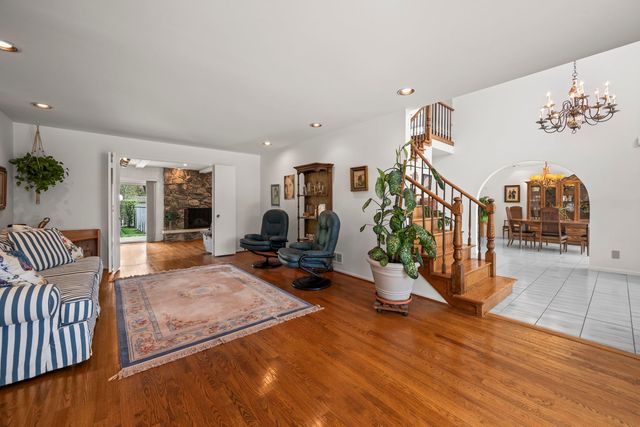 9405 Natchez Avenue, Morton Grove, IL 60053