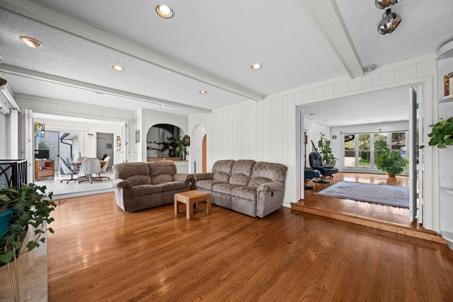 9405 Natchez Avenue, Morton Grove, IL 60053