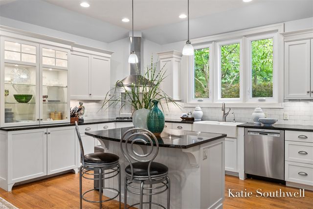 7320 Valhalla Drive, Alto, MI 49302