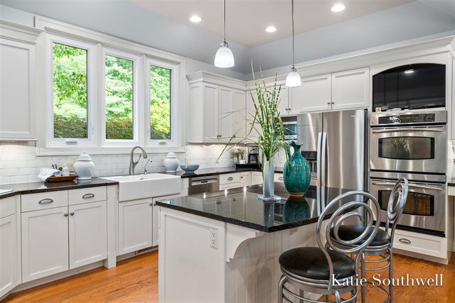 7320 Valhalla Drive, Alto, MI 49302