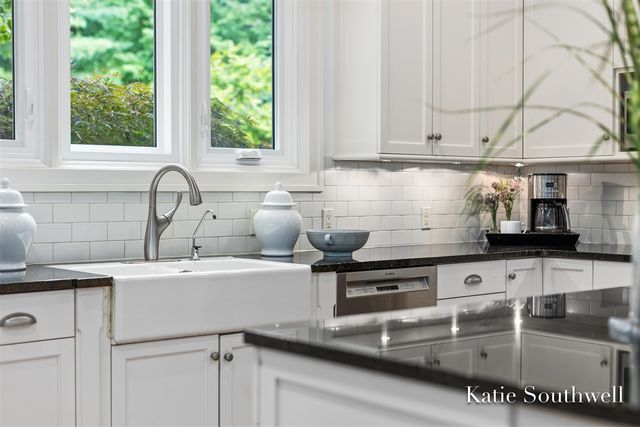 7320 Valhalla Drive, Alto, MI 49302