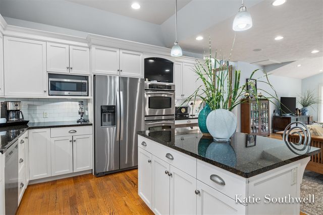 7320 Valhalla Drive, Alto, MI 49302