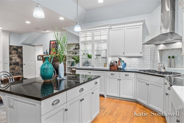 7320 Valhalla Drive, Alto, MI 49302