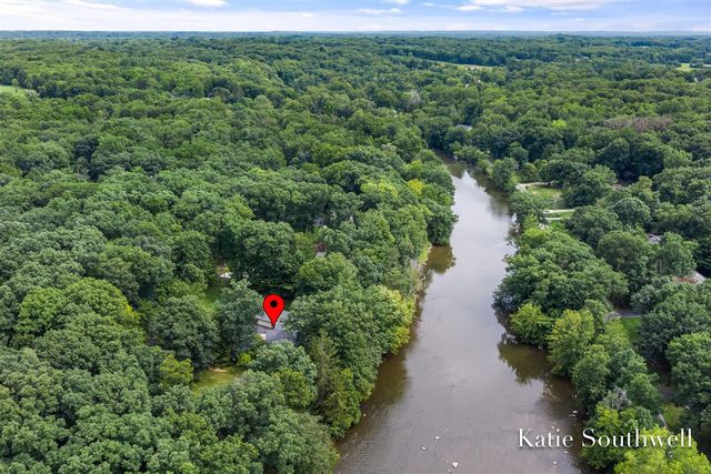 7320 Valhalla Drive, Alto, MI 49302