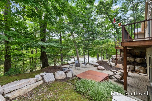 7320 Valhalla Drive, Alto, MI 49302