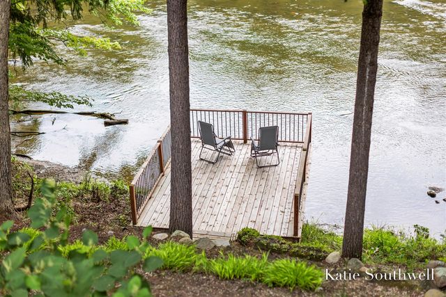 7320 Valhalla Drive, Alto, MI 49302