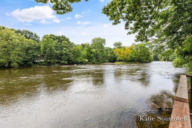7320 Valhalla Drive, Alto, MI 49302