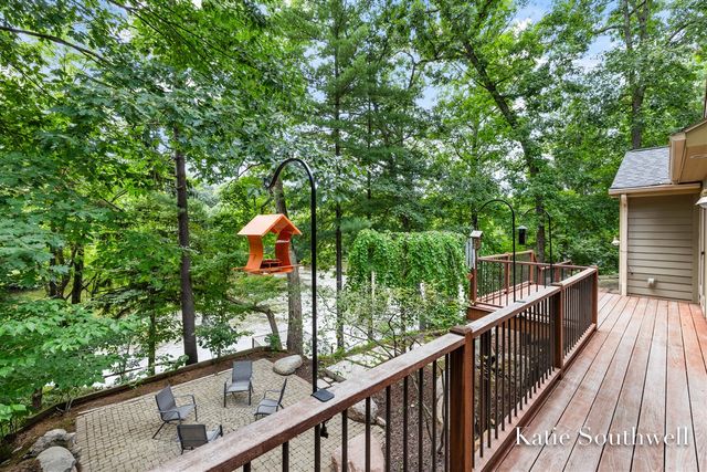 7320 Valhalla Drive, Alto, MI 49302