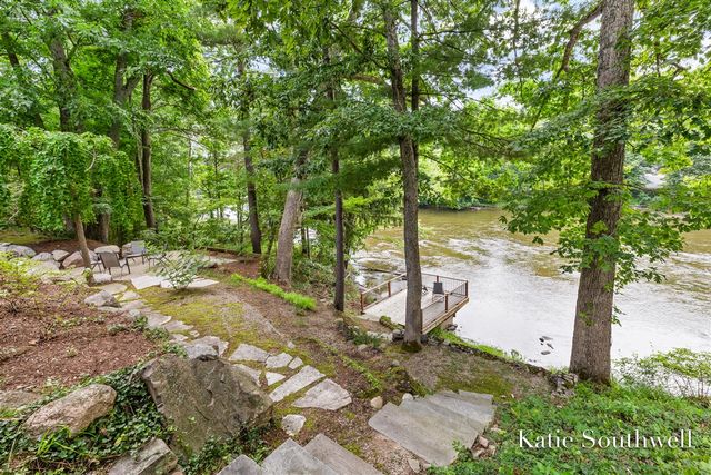7320 Valhalla Drive, Alto, MI 49302