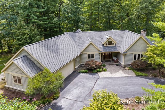 7320 Valhalla Drive, Alto, MI 49302