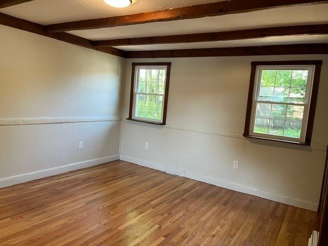 18 Hollywood St, South Hadley, MA 01075