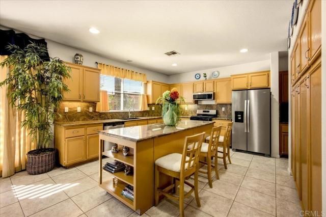 1121 Midnight Way, Oceanside, CA 92057