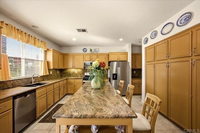 1121 Midnight Way, Oceanside, CA 92057