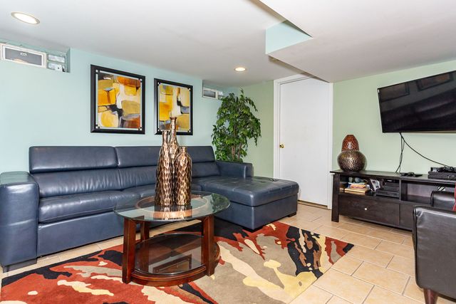 8435 S State Street, Chicago, IL 60619