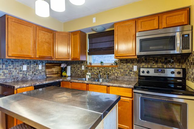 8435 S State Street, Chicago, IL 60619