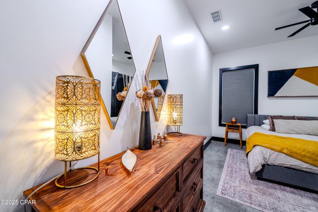 5101 Lake Bluff Circle, Marianna, FL 32446