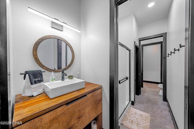 5101 Lake Bluff Circle, Marianna, FL 32446