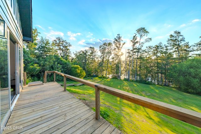 5101 Lake Bluff Circle, Marianna, FL 32446