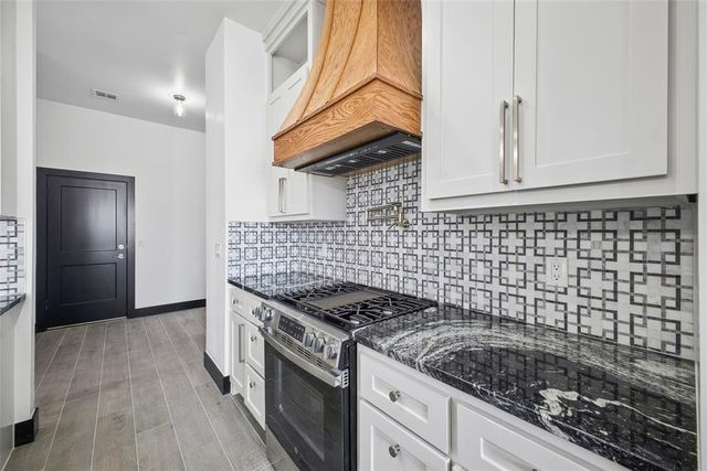 2436 Canyon Circle, Blanchard, OK 73010