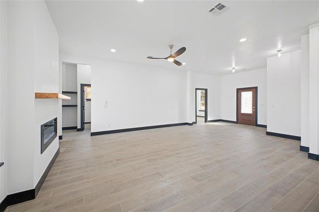 2436 Canyon Circle, Blanchard, OK 73010