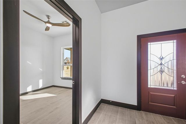 2436 Canyon Circle, Blanchard, OK 73010