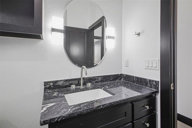 2436 Canyon Circle, Blanchard, OK 73010