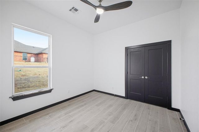 2436 Canyon Circle, Blanchard, OK 73010