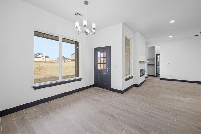 2436 Canyon Circle, Blanchard, OK 73010