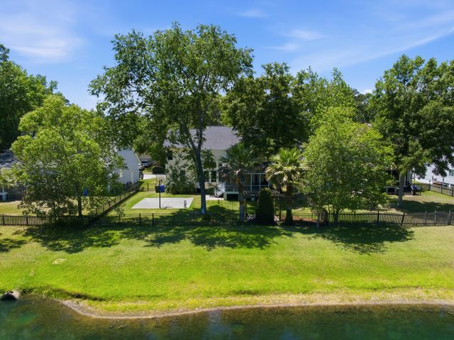 1609 William Hapton Way, Mount Pleasant, SC 29466